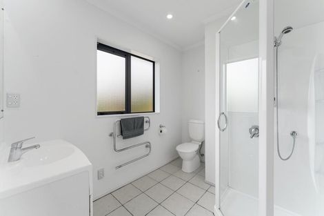 Photo of property in 7 Lambert Way, Paraparaumu, 5032