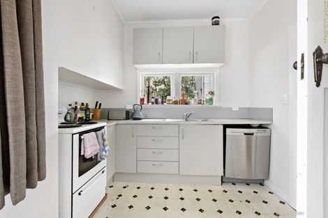 Photo of property in 95 Roxburgh Street, Mount Victoria, Wellington, 6011