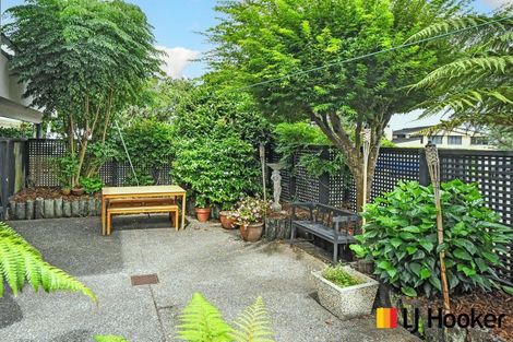 Photo of property in 33 Peretao Rise, The Gardens, Auckland, 2105