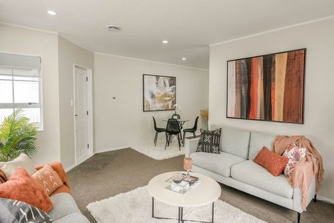 Photo of property in 2/45 Great South Road, Papakura, 2110