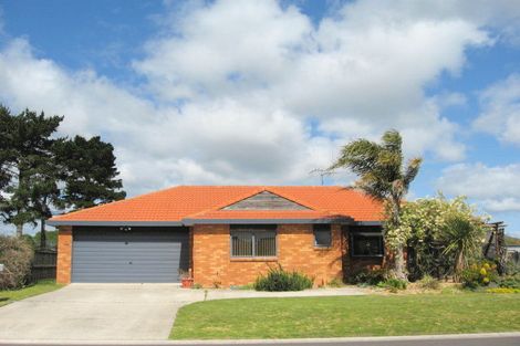 Photo of property in 23 Maesbury Close, Papamoa Beach, Papamoa, 3118