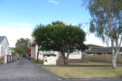 Photo of property in 1/8 Mayville Avenue, New Lynn, Auckland, 0600