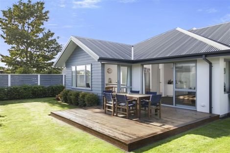 Photo of property in 47 Oakwood Drive, Rangiora, 7400