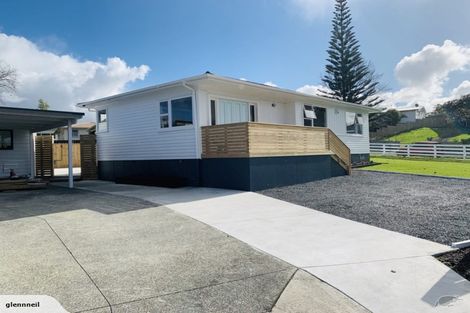 Photo of property in 2 Justin Place, Te Atatu Peninsula, Auckland, 0610