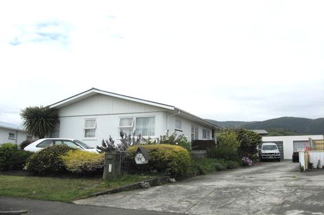 Photo of property in 1/7 Tennyson Crescent, Stoke, Nelson, 7011