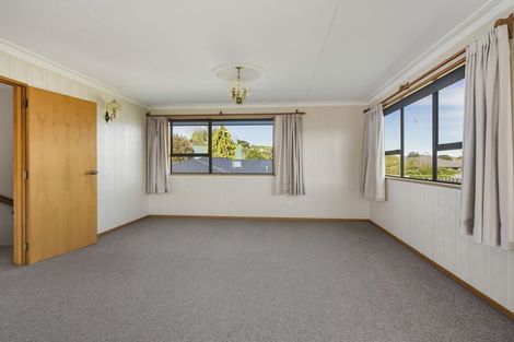 Photo of property in 11 Greenhithe Street, Waihola, Milton, 9073
