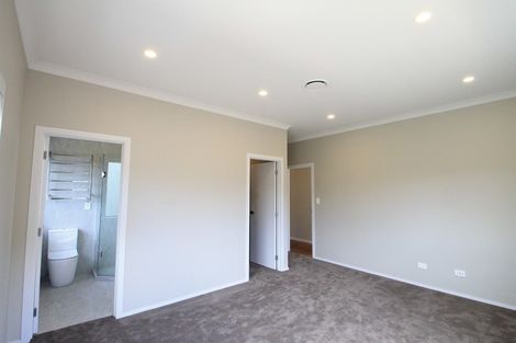 Photo of property in 14 Vazey Way, Hobsonville, Auckland, 0618