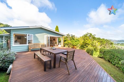 Photo of property in 15 Acheron Road, Paremata, Porirua, 5026