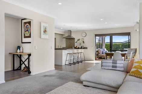 Photo of property in 15 Windsor Street, Richmond Heights, Taupo, 3330