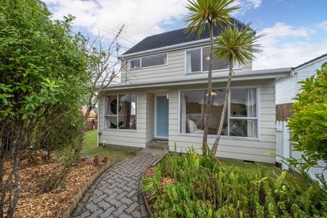 Photo of property in 8a Alister Way, Churton Park, Wellington, 6037