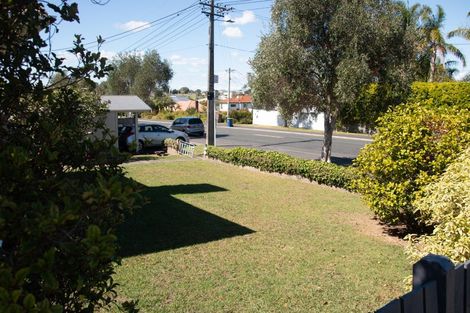 Photo of property in 22 Old Lake Road, Narrow Neck, Auckland, 0624