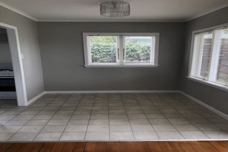 Photo of property in 82 Rosier Road, Glen Eden, Auckland, 0602