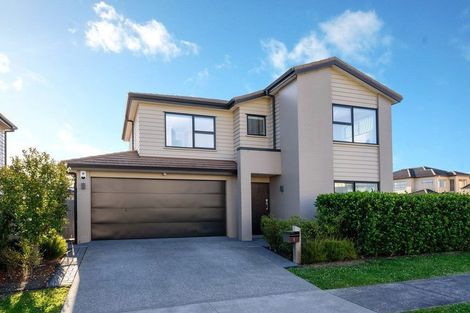 Photo of property in 1 Lorenzo Way, Flat Bush, Auckland, 2016