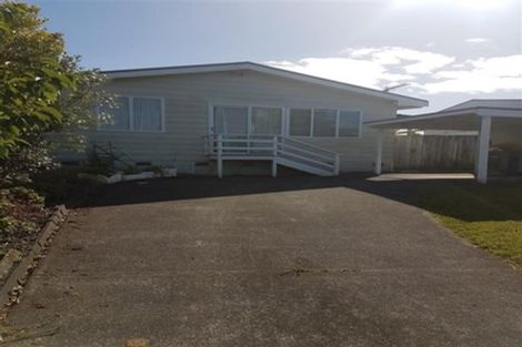 Photo of property in 1 Imperial Place, Henderson, Auckland, 0612