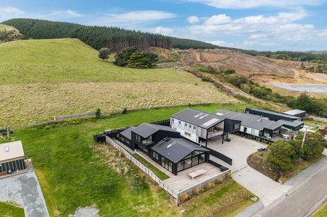 Photo of property in 58 Muri Road, Pukerua Bay, 5026