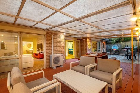 Photo of property in 12 English Oak Drive, Schnapper Rock, Auckland, 0632