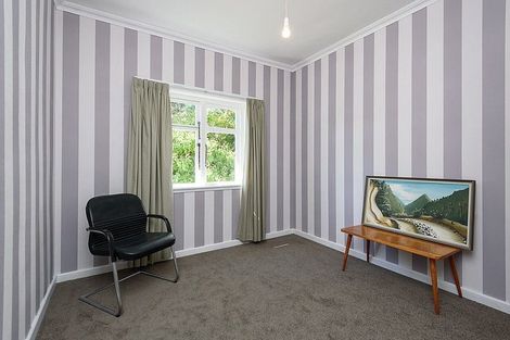 Photo of property in 33 Bentinck Avenue, Strathmore Park, Wellington, 6022