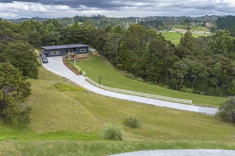 Photo of property in 100 Durey Road, Dairy Flat, Albany, 0792