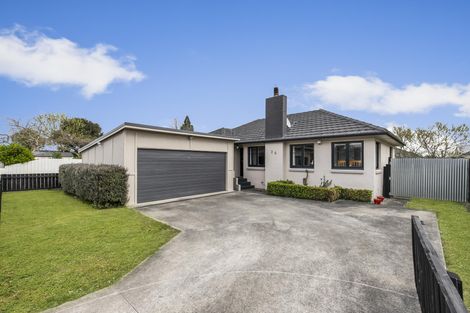 Photo of property in 20 Grove Road, Papakura, 2110