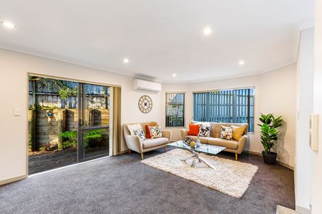 Photo of property in 65 Helleur Road, Massey, Auckland, 0614