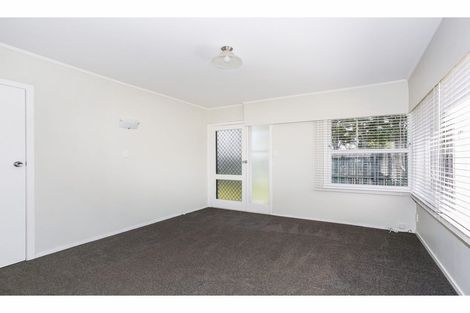 Photo of property in 2/4 Liverpool Street, Papakura, 2110