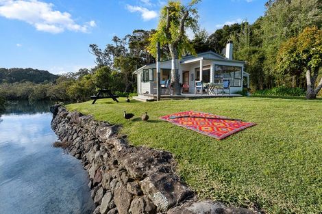 Photo of property in 847 Matapouri Road, Matapouri, Whangarei, 0173