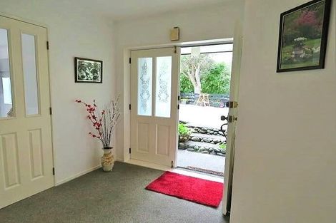 Photo of property in 327 Kaipara Road, Papakura, 2582