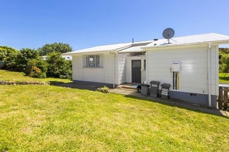 Photo of property in 51 Blueberry Grove, Timberlea, Upper Hutt, 5018