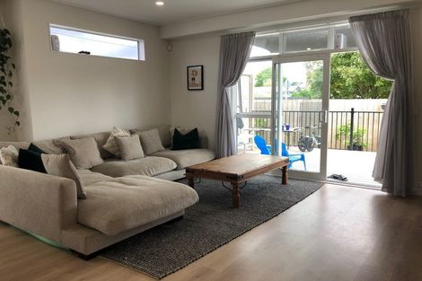 Photo of property in 28a Opaheke Road, Papakura, 2110