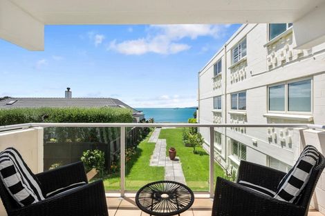 Photo of property in 2/21 Clifton Road, Hauraki, Auckland, 0622