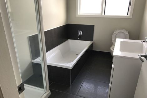 Photo of property in 14 Mona Vale, West Harbour, Auckland, 0618