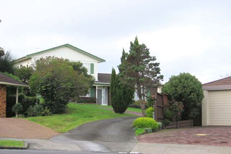 Photo of property in 23 St Simon Place, Botany Downs, Auckland, 2010