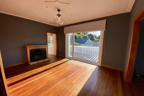 Photo of property in 112 Eden Street, Island Bay, Wellington, 6023