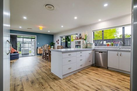 Photo of property in 7 Pegasus Place, Kelvin Grove, Palmerston North, 4414