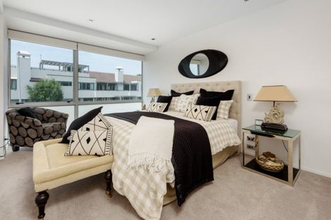 Photo of property in 4/50 Marine Parade, Mount Maunganui, 3116