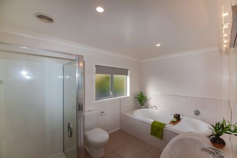 Photo of property in 8 Sedgley Grove, Churton Park, Wellington, 6037