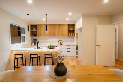 Photo of property in 70a Heretaunga Square, Silverstream, Upper Hutt, 5019