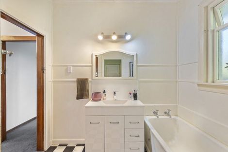 Photo of property in 8 Lynmouth Heights, Lynmouth, New Plymouth, 4310