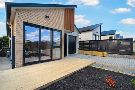 Photo of property in 10a Kotiu Place, Massey, Auckland, 0614