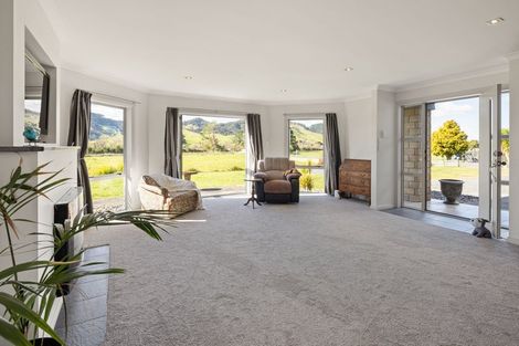 Photo of property in 10 Parker Road, Huntly, 3771