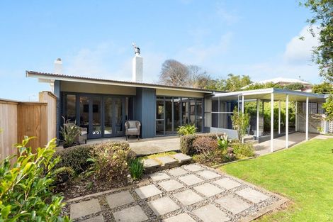 Photo of property in 54 College Street, College Estate, Whanganui, 4500