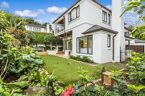 Photo of property in 33 Jubilee Avenue, Devonport, Auckland, 0624