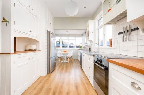 Photo of property in 86 Saint Martins Road, Saint Martins, Christchurch, 8022