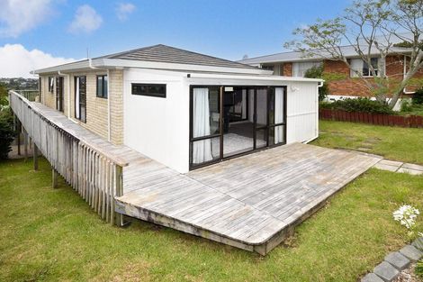 Photo of property in 4a Tower Hill, Stanmore Bay, Whangaparaoa, 0930