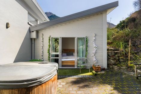 Photo of property in 97 Hallenstein Street, Queenstown, 9300