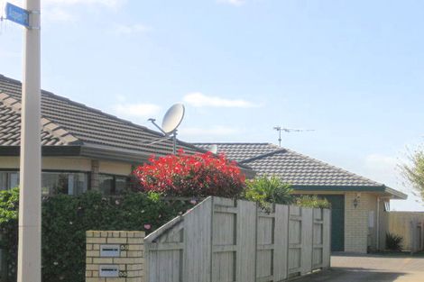 Photo of property in 53 Sandhurst Drive, Papamoa Beach, Papamoa, 3118