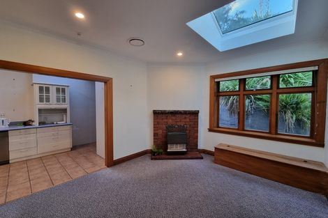 Photo of property in 62 Fairview Crescent, Kelburn, Wellington, 6012