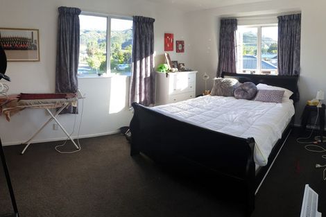 Photo of property in 56f1- Mary Crescent, Elderslea, Upper Hutt, 5018