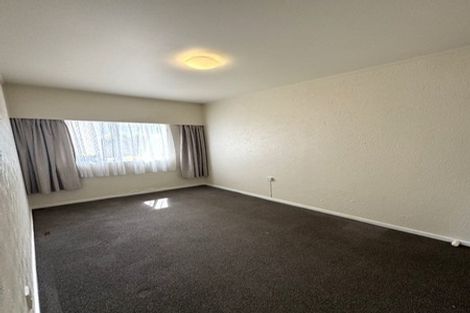 Photo of property in 59 Lincoln Park Avenue, Massey, Auckland, 0614