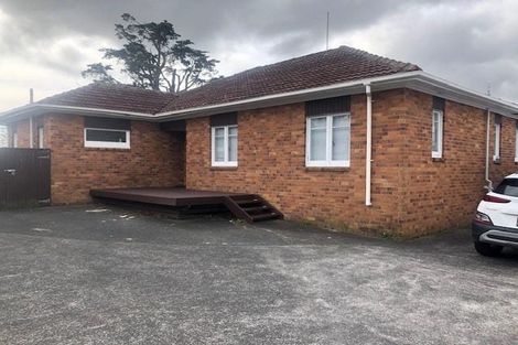 Photo of property in 3166 Great North Road, New Lynn, Auckland, 0600